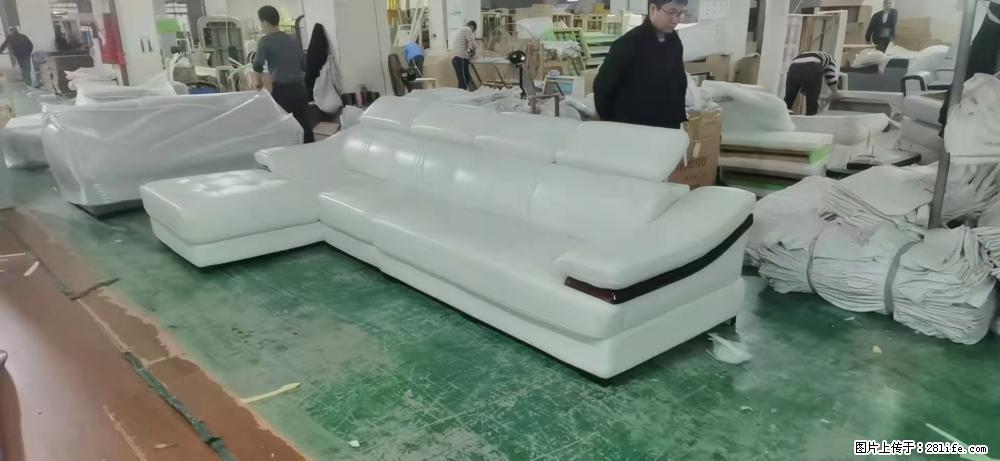 【大厂仿真皮沙发】实木框架,高回弹海绵45密度。全新包装,质量非常好,3.6米右贵妃 - 各类家具 - 居家生活 - 沈阳分类信息 - 沈阳28生活网 sy.28life.com